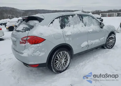 2011 Porsche Cayenne z USA, uszkodzony, nr VIN WP1AA2A24BLA08261